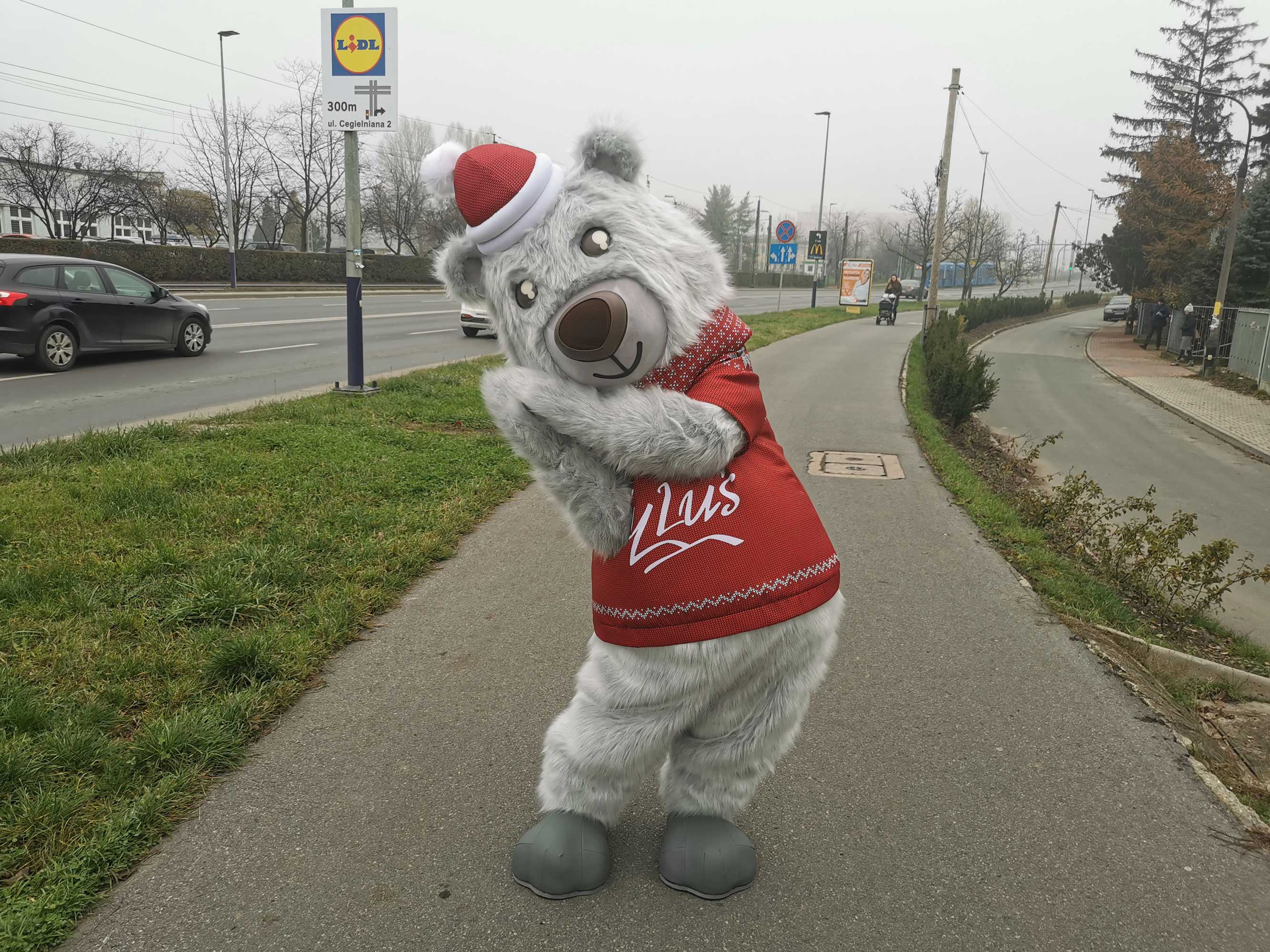 Reminiscencje na koniec 2021 roku. Elabika stroje reklamowe. Miś